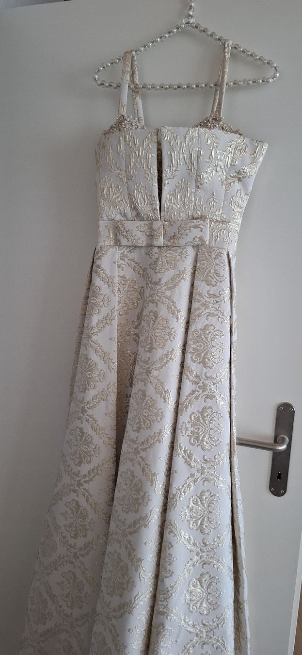 Vestiti: Abendkleid weiss-gold gemustert Grösse 34 – Usato da Othmarsingen venduto da lrr_x7ag