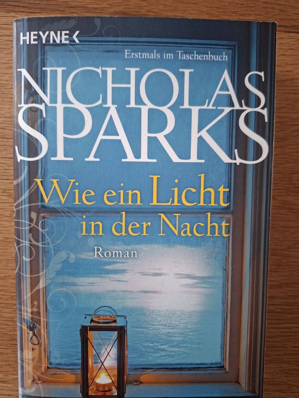Bücher: Wie ein Licht in der Nacht – Gebraucht aus Appenzell von palme14