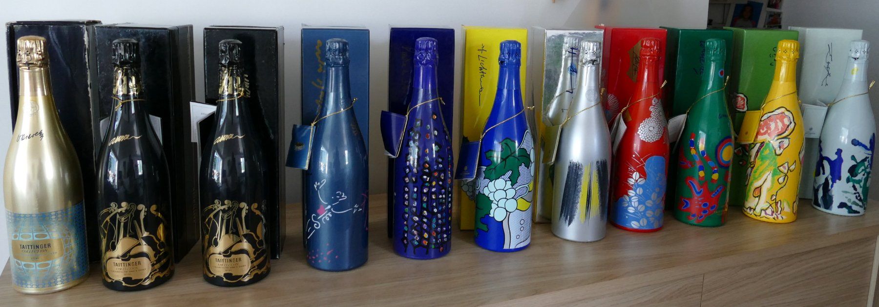Taittinger Vino: Bouteilles Taittinger de collection - Éditions 1978 à 1998 – Usato da St-Maurice venduto da Marionlaf