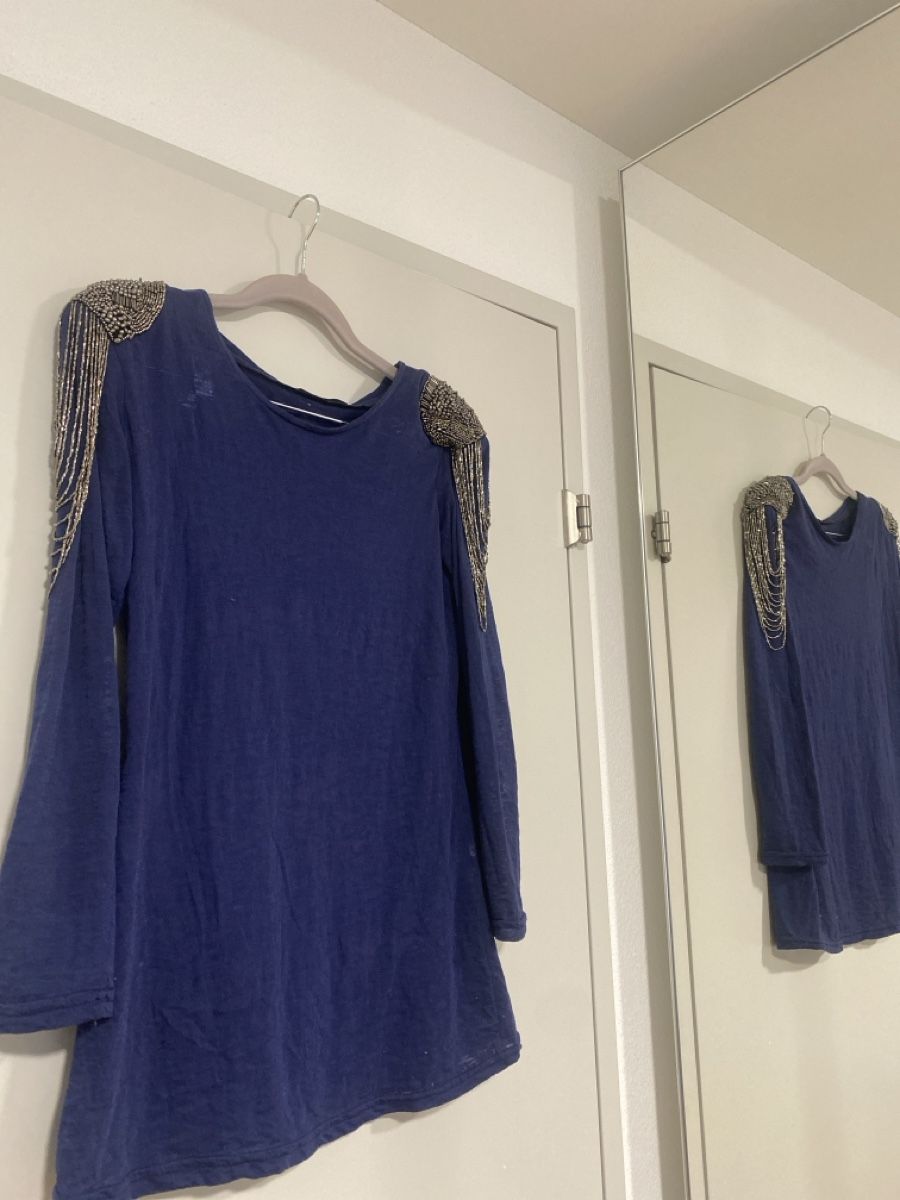 T-shirt: See through blue Tshirt – Usato da Zürich venduto da ana_m6d2