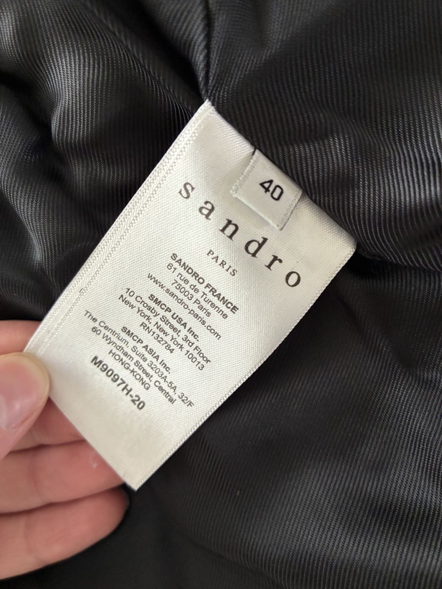 Sandro Cappotti: Kurzer Sandro Mantel mit Kapuze in Schwarz – Nuovo (secondo la descrizione) da Zürich venduto da zob_ 4