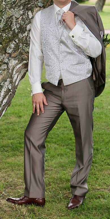 Completi: Anzug Hochzeit Bräutigam – Usato da Urdorf venduto da DennyBennyB 1