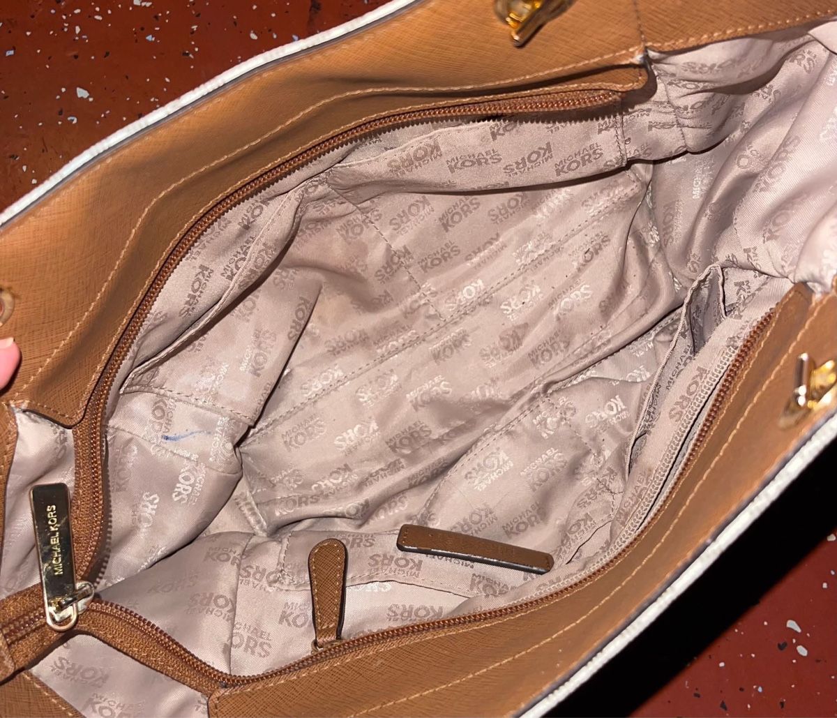 Michael Kors Taschen für Damen: Michael Kors Handtasche – Gebraucht aus Sargans von mir_y2db 4
