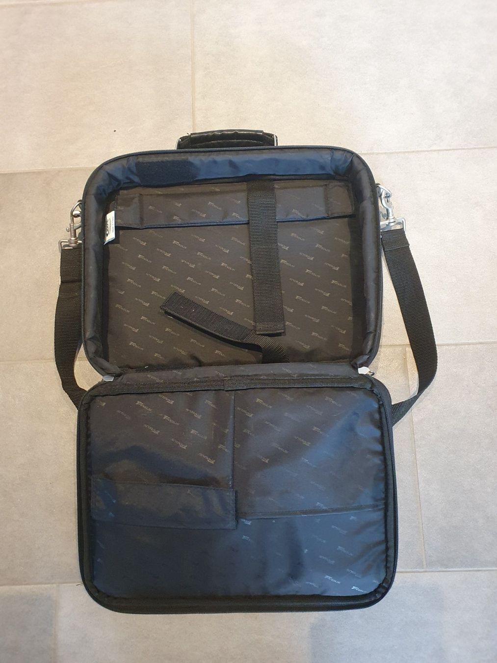 Targus Borse: Targus Laptop Tragetasche 15" – Usato da Radelfingen b. Aarberg venduto da mts_h8kq 2