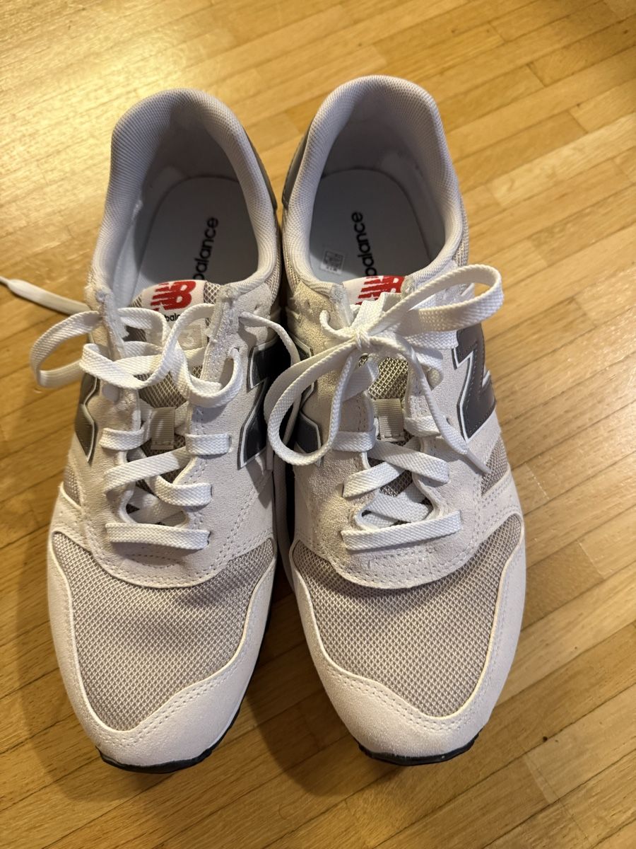 New Balance Scarpe da uomo: 4 Paar New Balance 373 – Nuovo (secondo la descrizione) da Therwil venduto da Gravitron 4