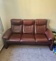 3-Sitzer-Sofa aus braunem Leder mit verstellbaren Kopfstütze
