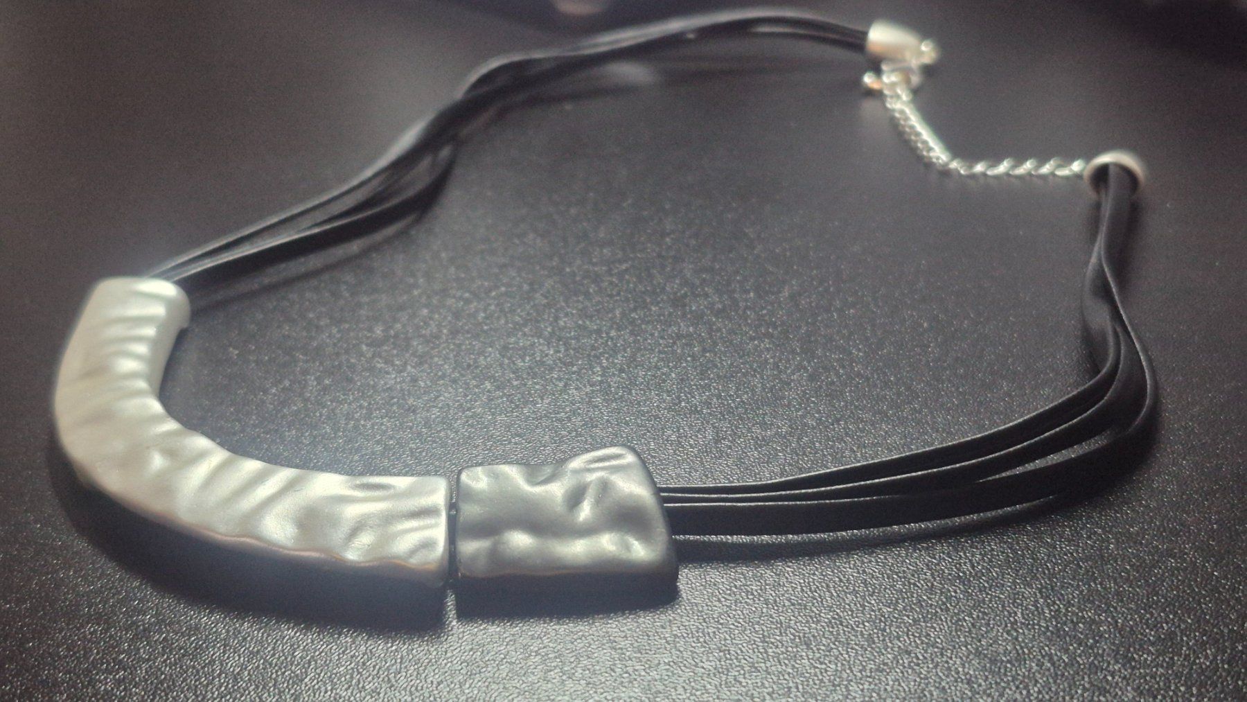 Colliers: Collana effetto martellato – Neuf (Voir description) à Giubiasco par Stefaniav 5