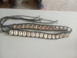 Gürtel mit kauri Muscheln