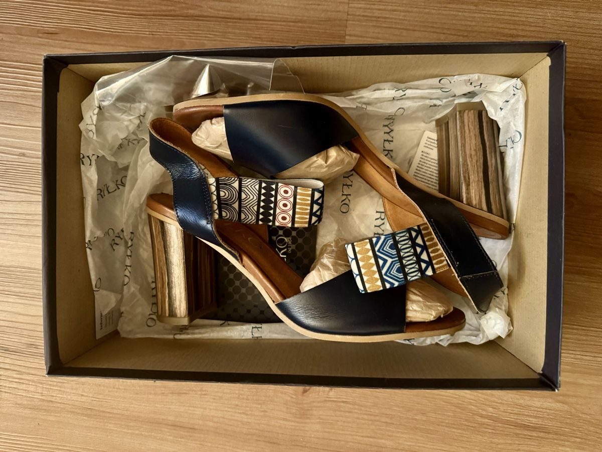 Damenschuhe: Sandalen – Gebraucht aus Gadmen von Pinguin89_90 1