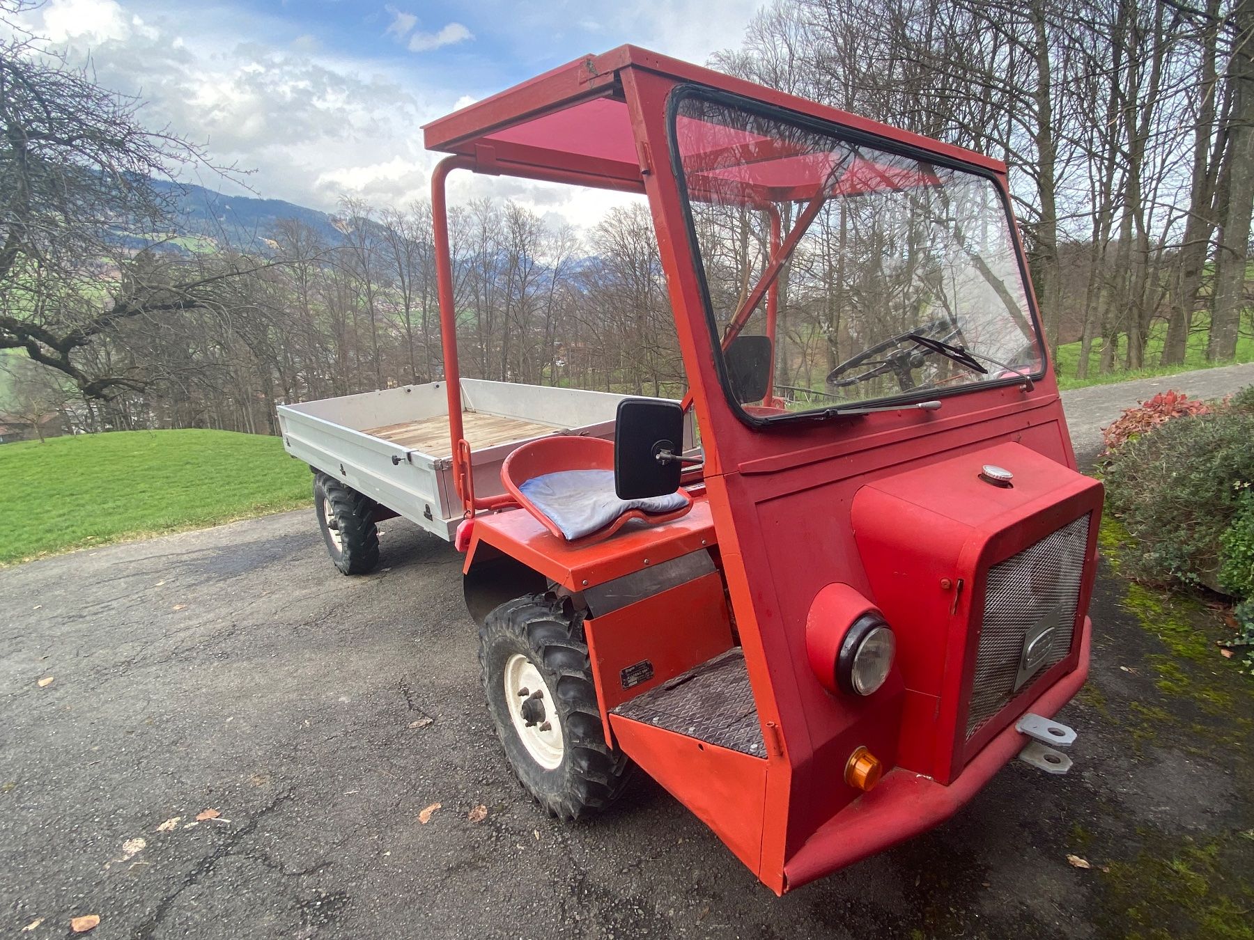 Traktoren: Rapid Alltrac 550 (Transporter 4x4) – Gebraucht aus Brütten von  5