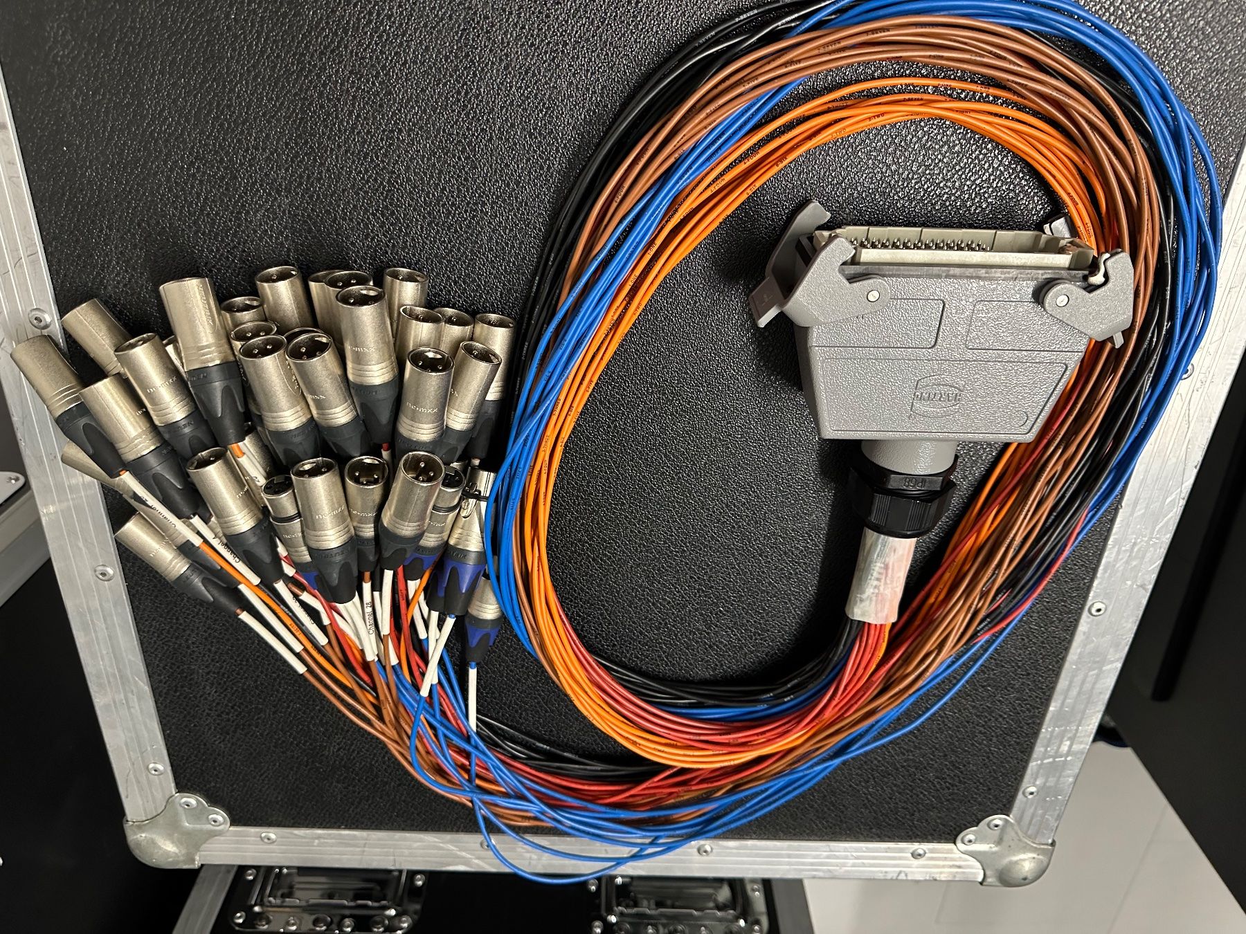 Kabel: Multicore 32/8/50m mit Splitter – Gebraucht aus Staufen von NDV75 3