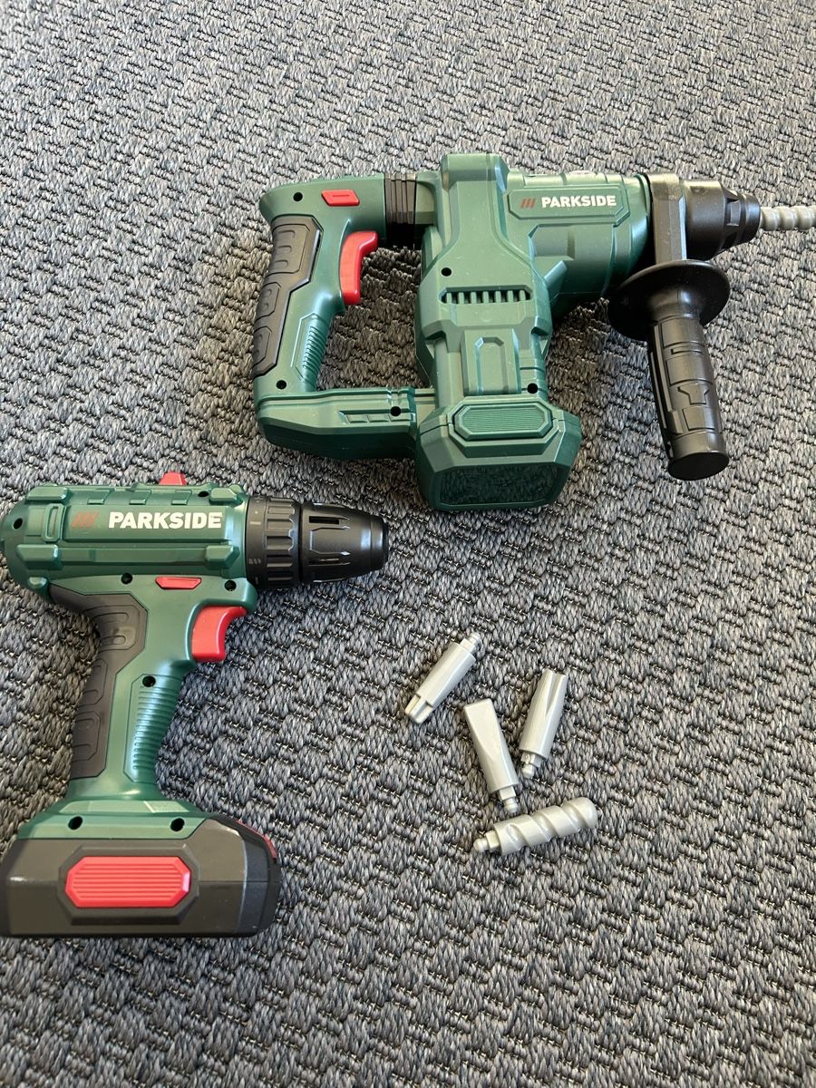 Jouets: Toy Cordless Drill & Hammer Drill Set - Great condition – D'occasion à Zürich par mar_d7zz