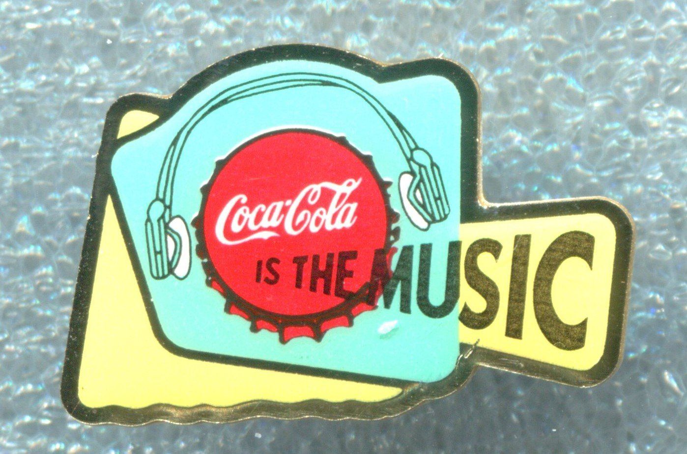 Coca-Cola Plaketten & Abzeichen: Coca Cola  IS THE MUSIC – Gebraucht aus Winterthur von Sammleroase