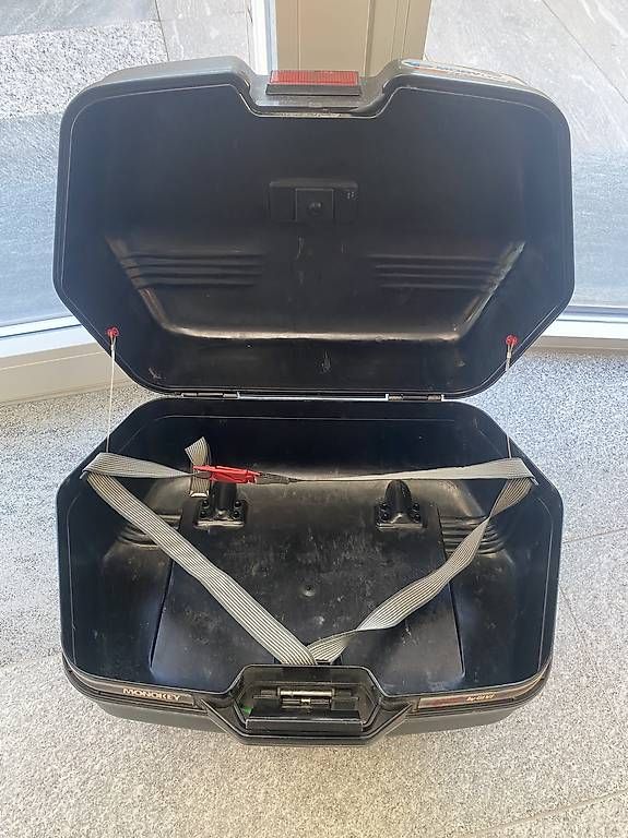 Givi Topcase: GIVI Topcase – Gebraucht aus Kriens von Mombasa2 2