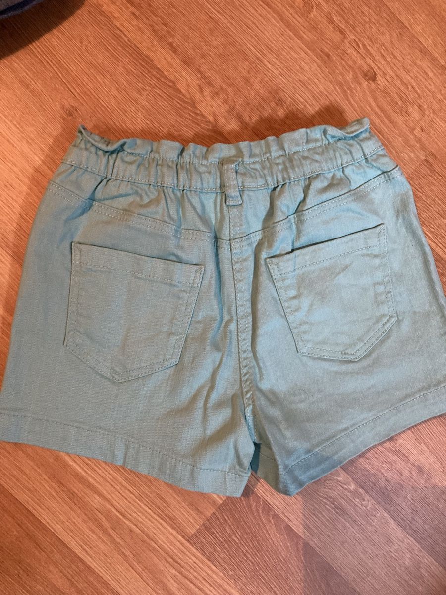 Pantaloni: Mädchen Shorts Gr. 116 – Nuovo (secondo la descrizione) da Emmenbrücke venduto da JJ_89 2
