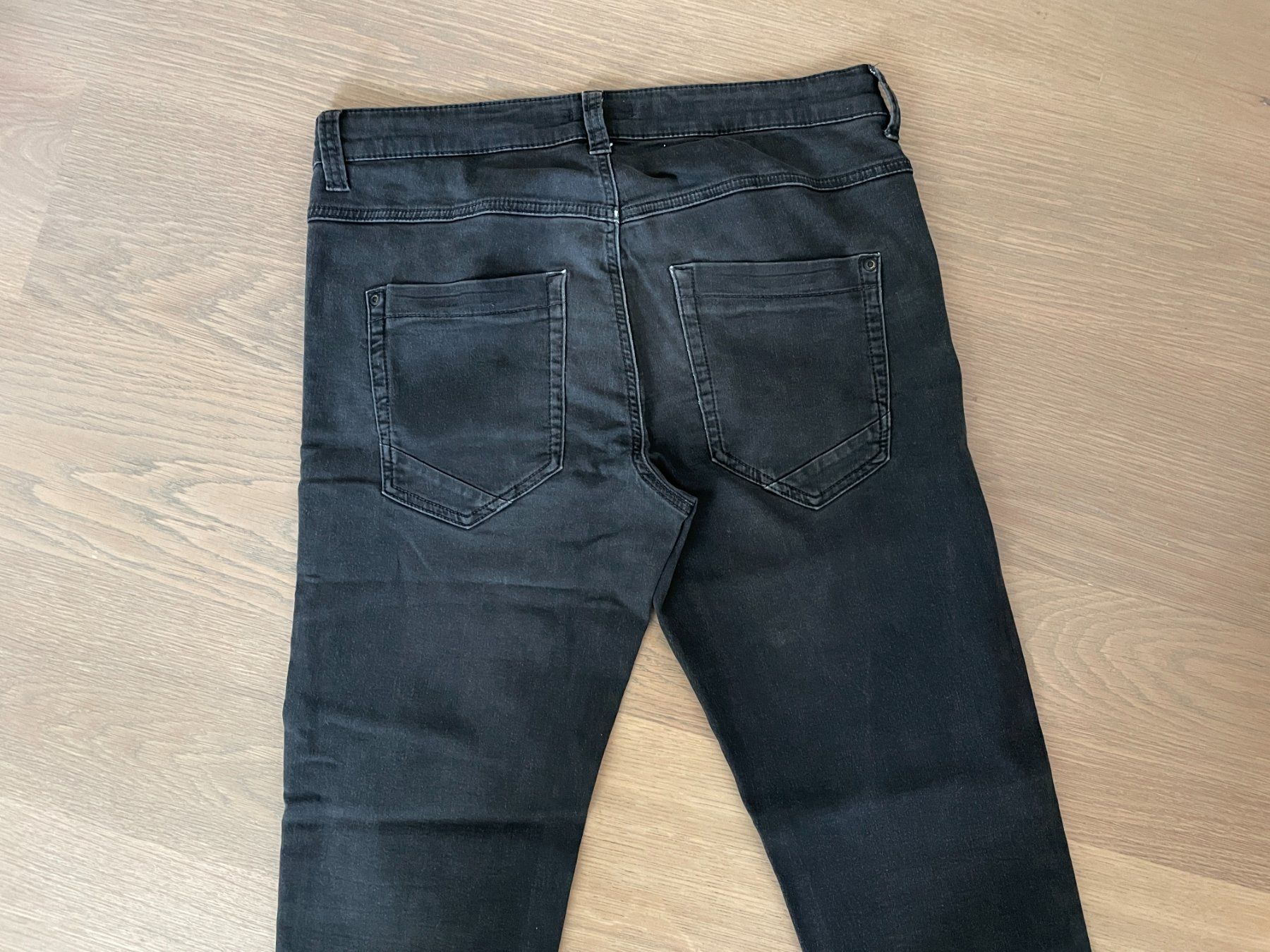 S.Oliver Pantaloni: Schwarze S.Oliver Jeans, Grösse 176 big – Usato da Rüschlikon venduto da user999 4