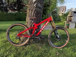 TREK Session 9.9 DH 27.5 Race Shop Limited