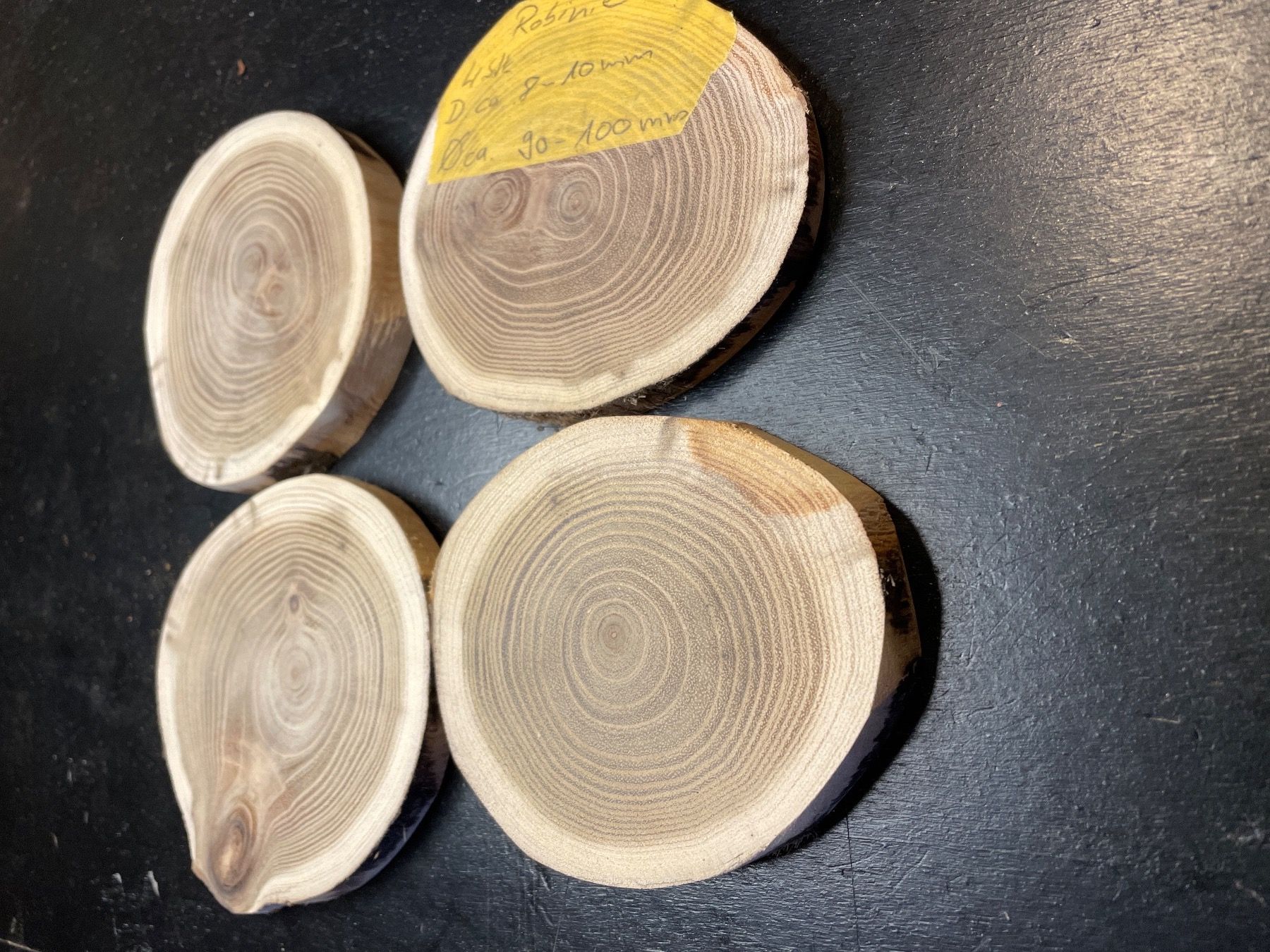 Articoli in legno: 4 Holzscheiben Robinie – Usato da Brunnen venduto da Holz-style 2