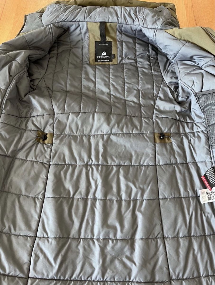 Didriksons Mäntel: Urgent à vendre : Parka Didriksons Olive – Gebraucht aus Montpreveyres von hae_zk6g 3