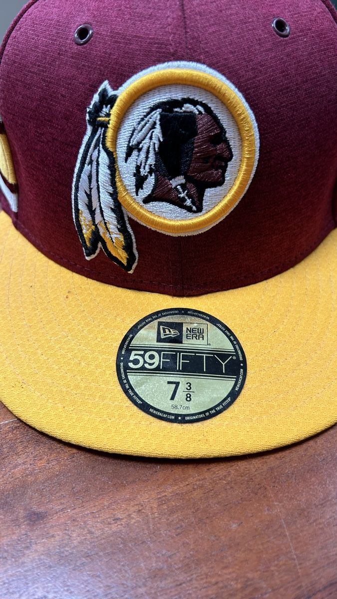 New Era Chapeaux, bonnets & casquettes: Washington Redskins NFL Snapback Cap – D'occasion à Basel par Tshabajuju 1