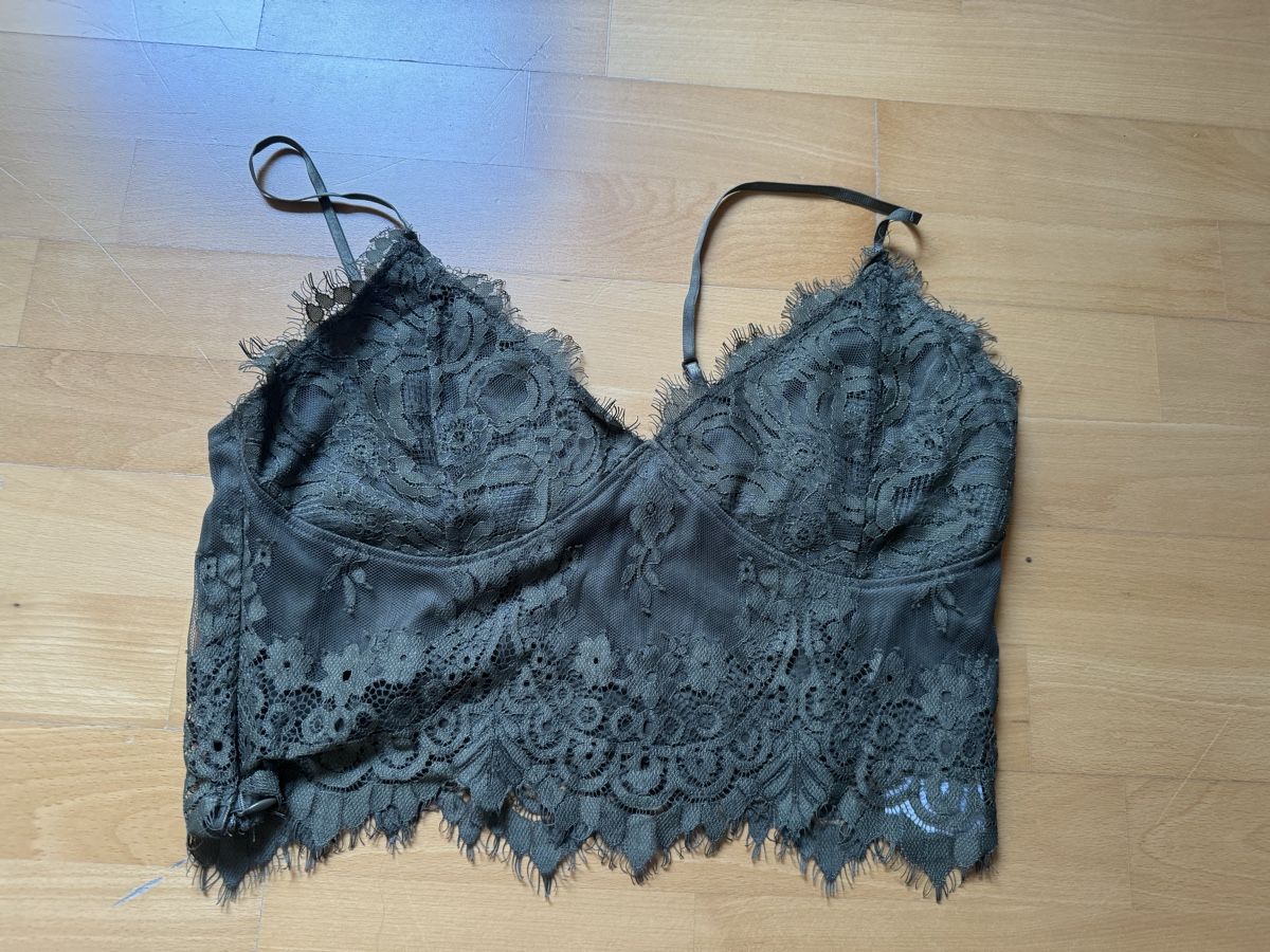 Stoffe: Top Spitze grün – Gebraucht aus Bettlach von valishop