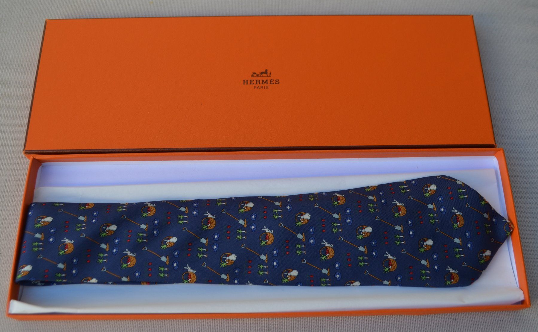 Hermès Cravatte: Krawatte / Cravate Hermès 100% Soie/ Seide – Usato da Collonges venduto da Auganien 3