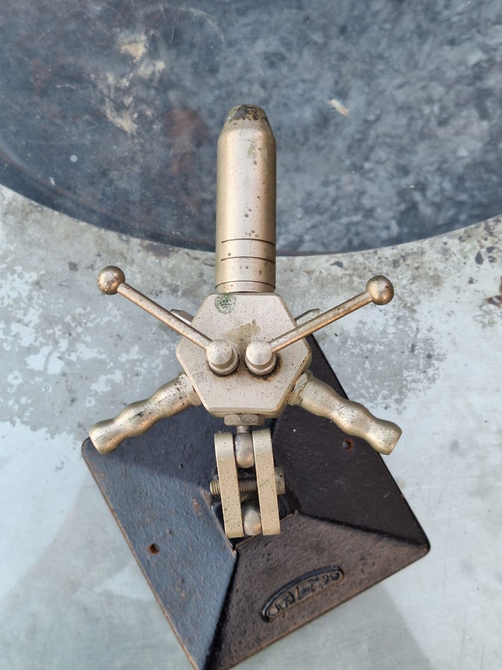 Tous les outils: Torche de précision sur socle CULATTI – D'occasion à Chêne-Bougeries par xchrysalide 7