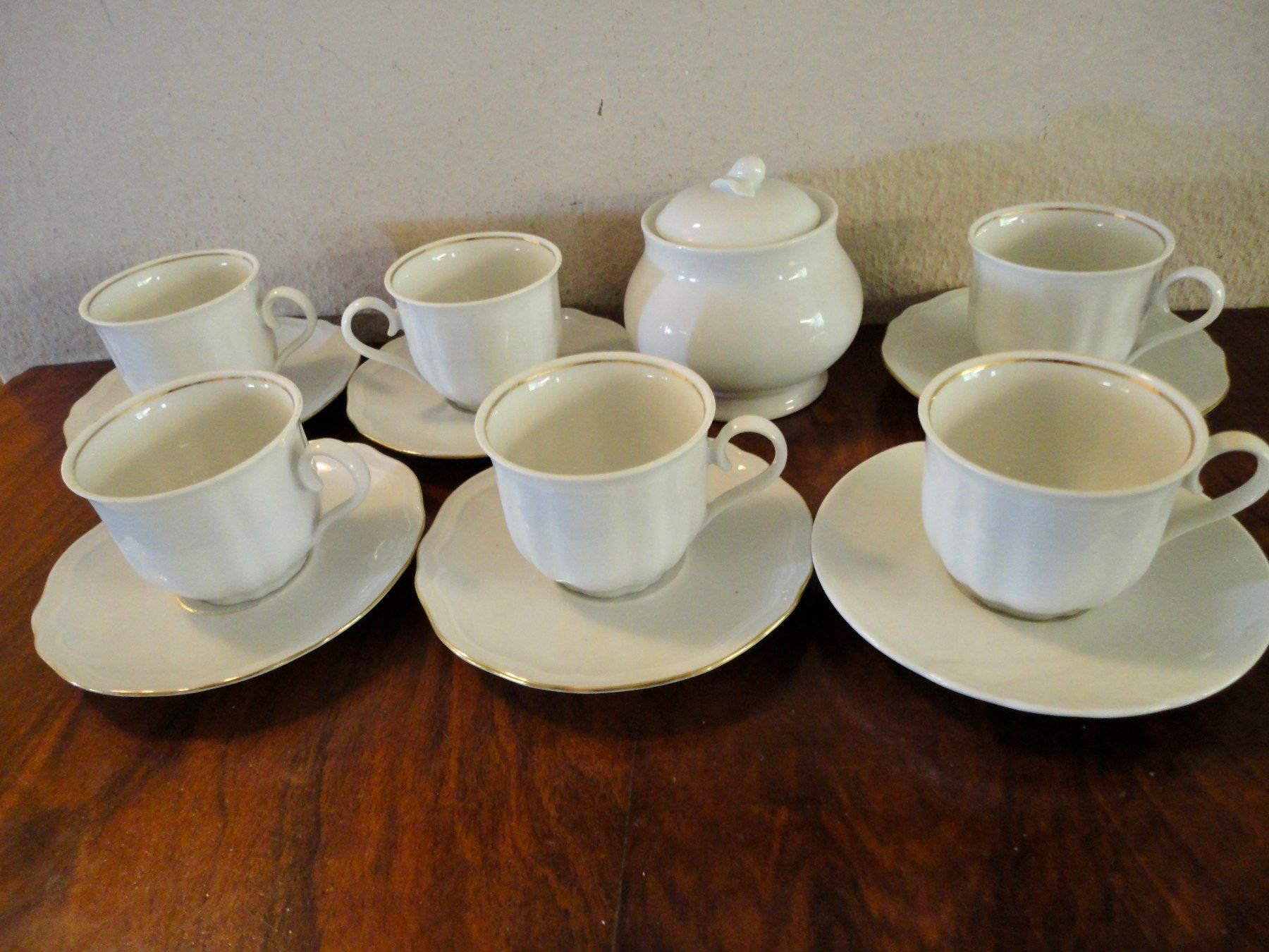 Set di piatti: Porzellan Kaffeeservice. – Usato da wädenswil venduto da niki20 1