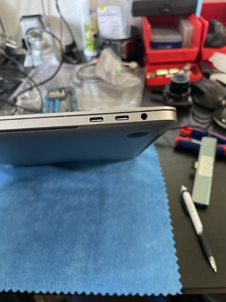Apple Notebooks: MacBook Pro A1707 Def. – Defekt aus Abtwil sg von Kueng.MultiOutlet 8