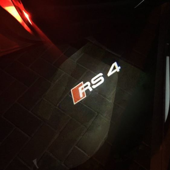 LED Audi RS Logo Türbeleuchtung Projektor