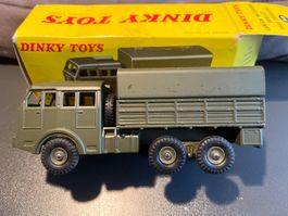 Dinky Toys camion militaire Berliet tous terrains
