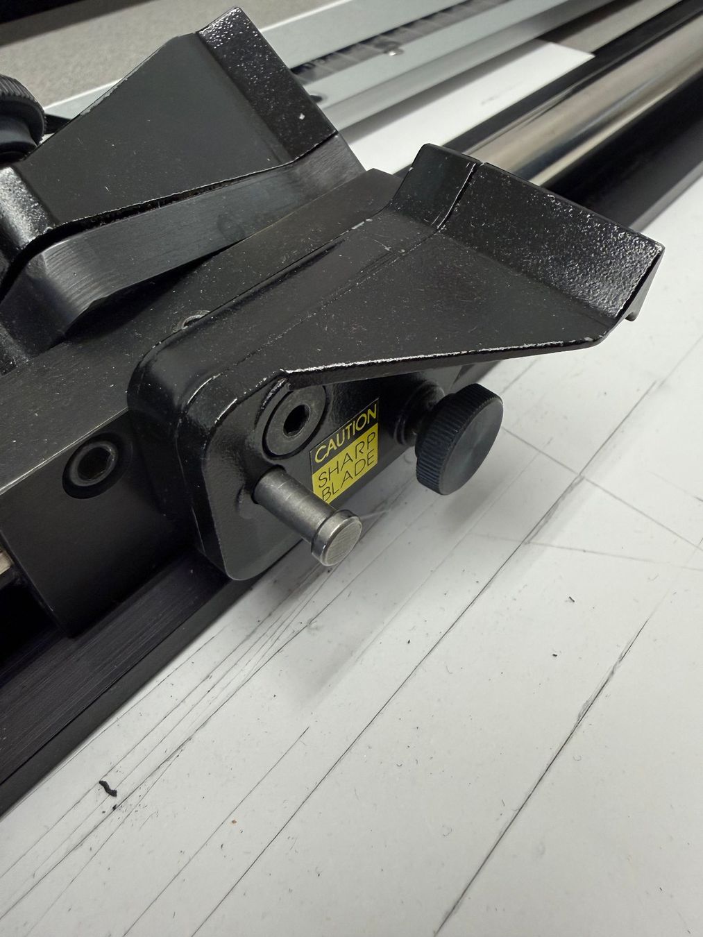 Tutte le macchine: C&H M48 Mat Cutter – Usato da Olten venduto da Jogger24 7