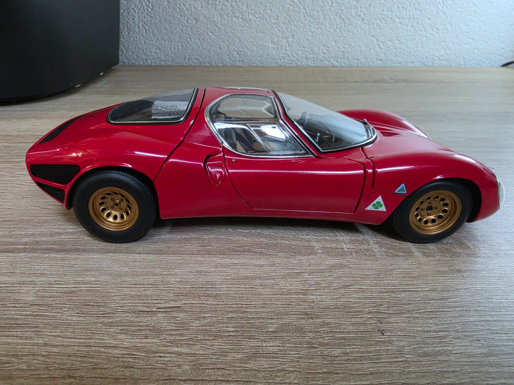 Kit di modellismo & Modellini statici: Alfa Romeo 33 Stradale Autoart – Nuovo (secondo la descrizione) da Bellikon venduto da Kekko11