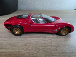 Alfa Romeo 33 Stradale Autoart