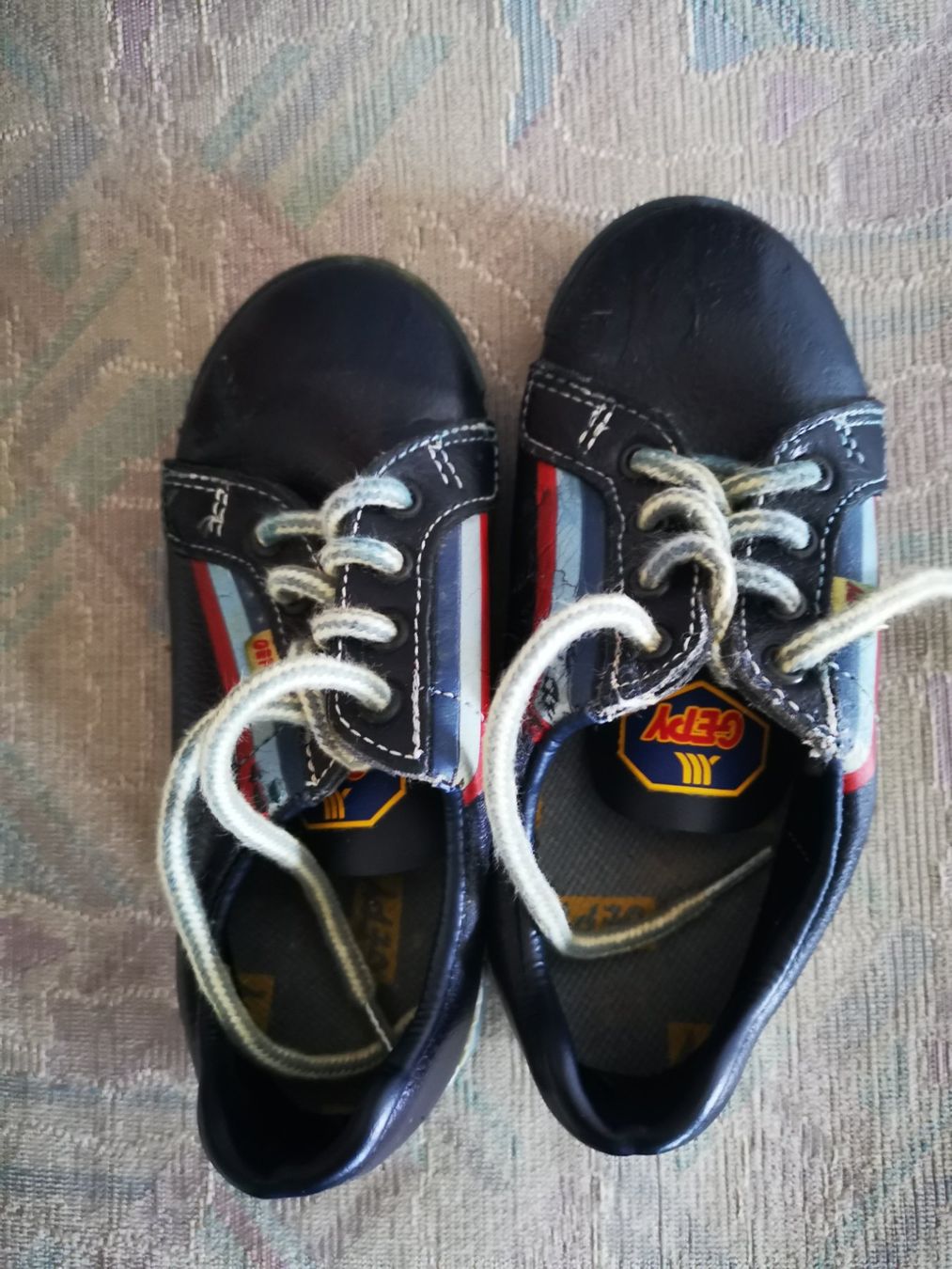 Scarpe per ragazzi: Chaussures enfant GEPY bleu lacets taille 26 – Usato da Courtepin venduto da Fin_dj7p