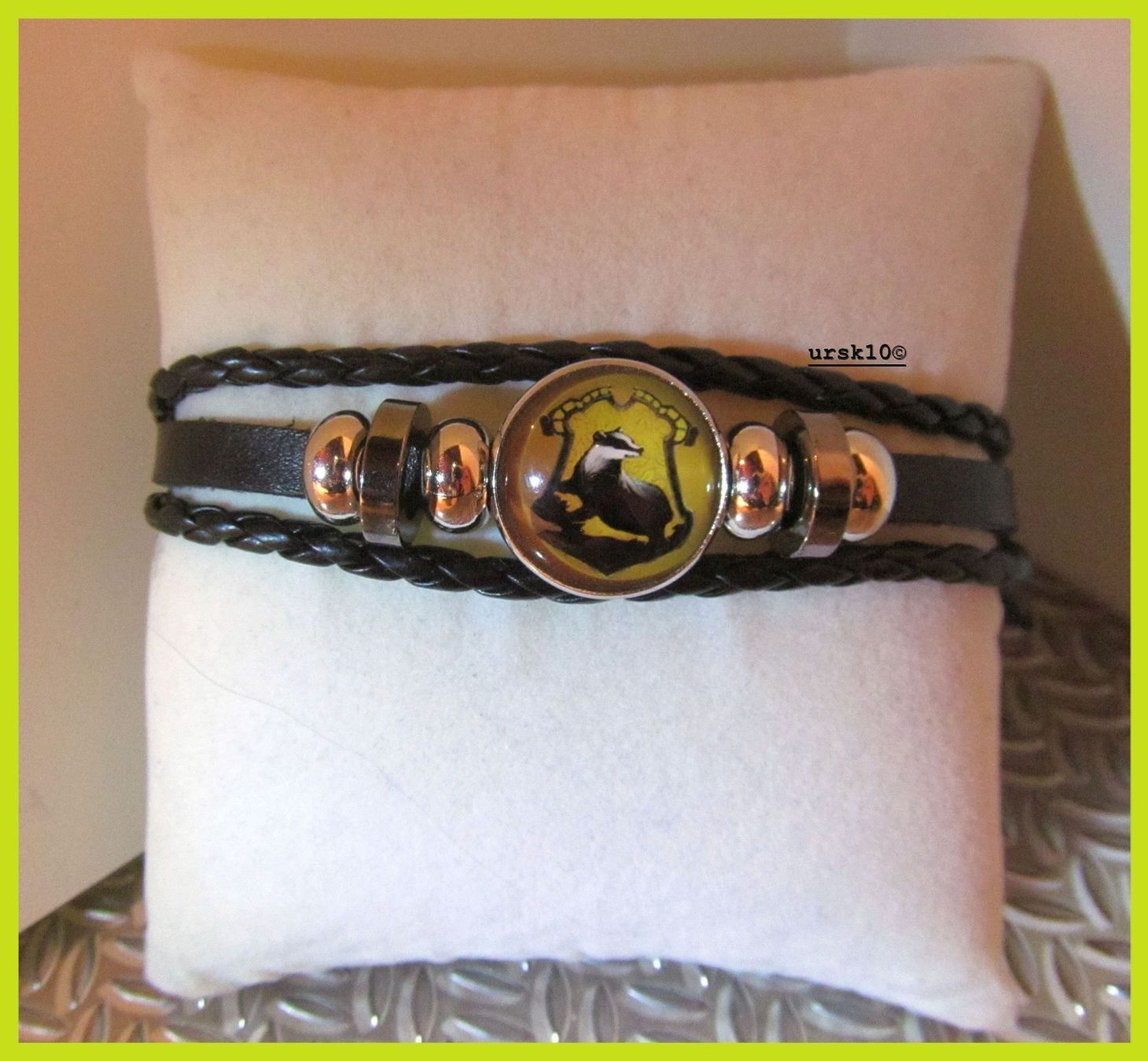 Bracciali & Braccialetti: Neues Harry Potter Lederarmband mit Amulett – Nuovo e nell'imballaggio originale da St. Margarethen TG venduto da ursk10 1