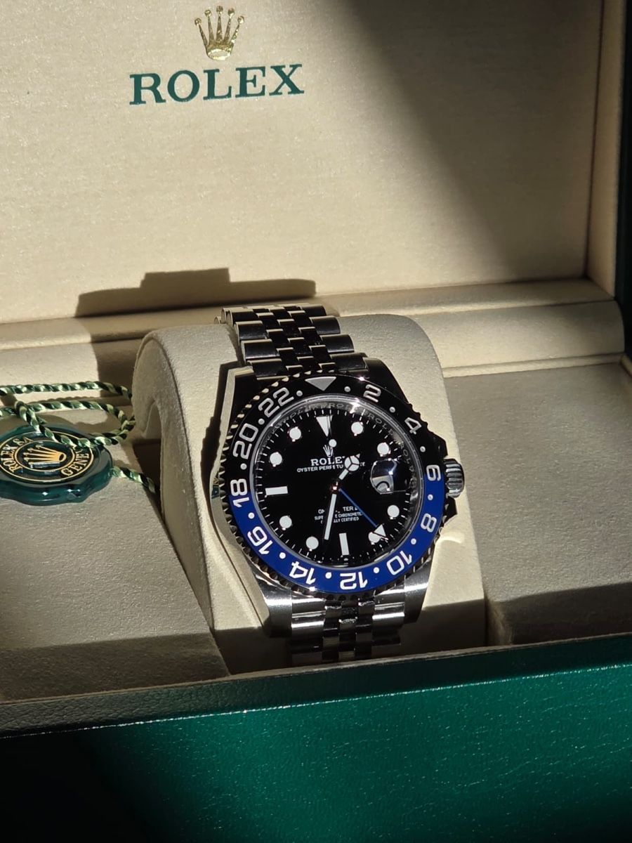 Rolex Orologi: Rolex GMT II Bat Girl – Nuovo e nell'imballaggio originale da Dietlikon venduto da Maximum0123