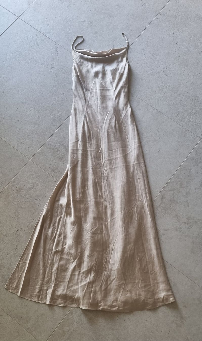 Kleider: Maxiseidenkleid von Designer Basics in beige Gr. 36 – Gebraucht aus Champlan von acr_kkd5 1
