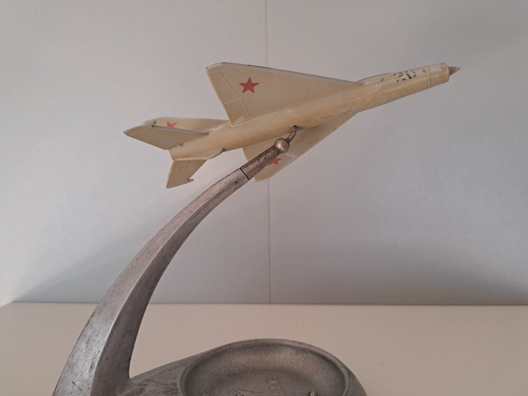 Aschenbecher: MIG-21 USSR  Flugzeug Aschenbecher – Gebraucht aus Emmenbrücke von bikesandmore75 5