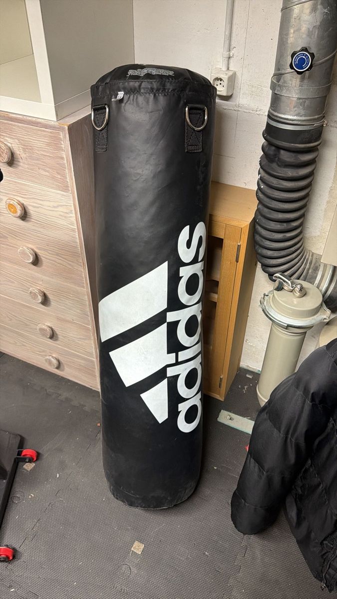 Sacs de frappe: Boxbag Adidas – D'occasion à Buttwil par wood16leu 1
