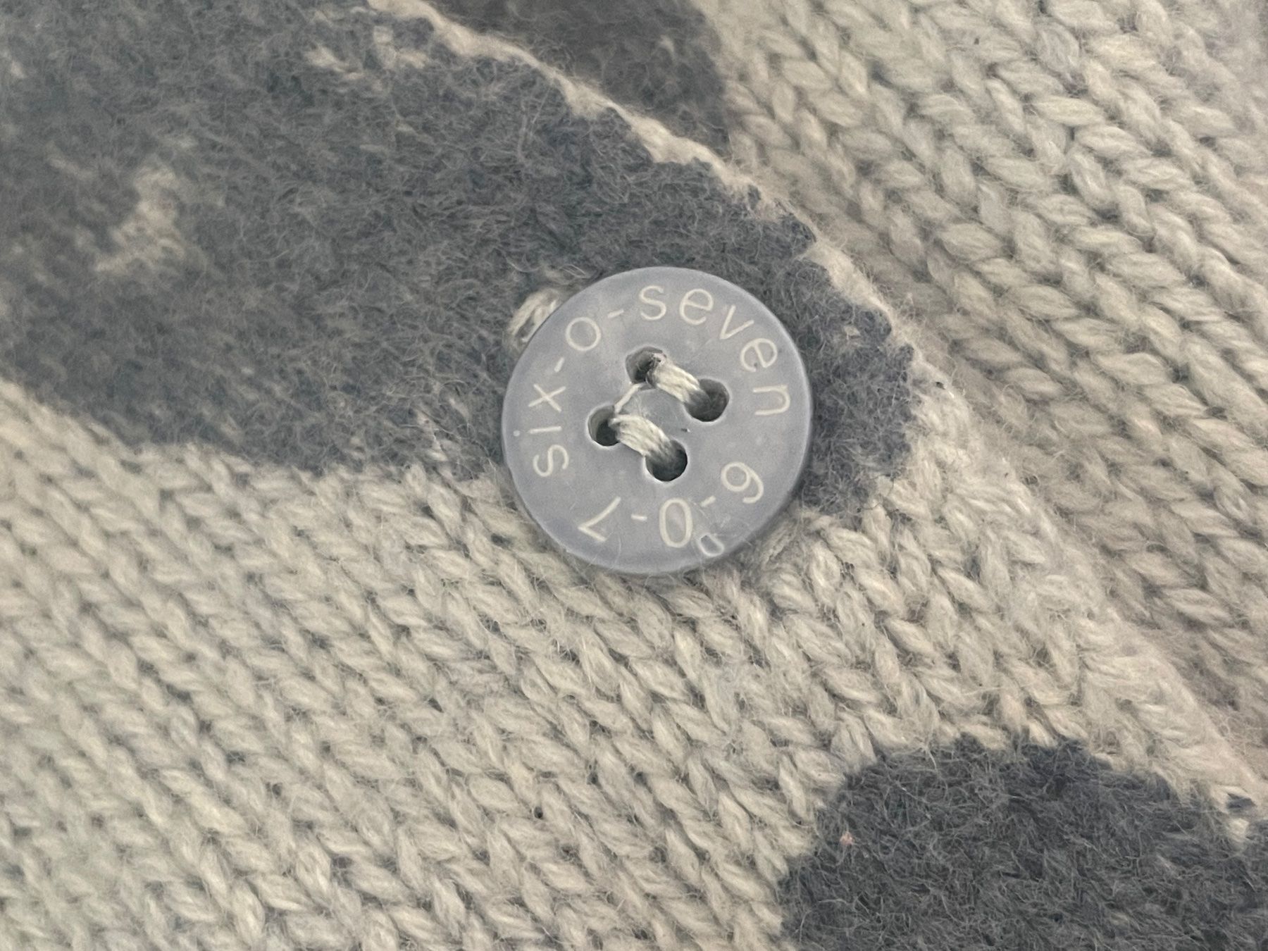 Maglioni & Felpe: Schöner Pullover aus 47% Merinowolle – Usato da Neuwilen venduto da bobbel01 1