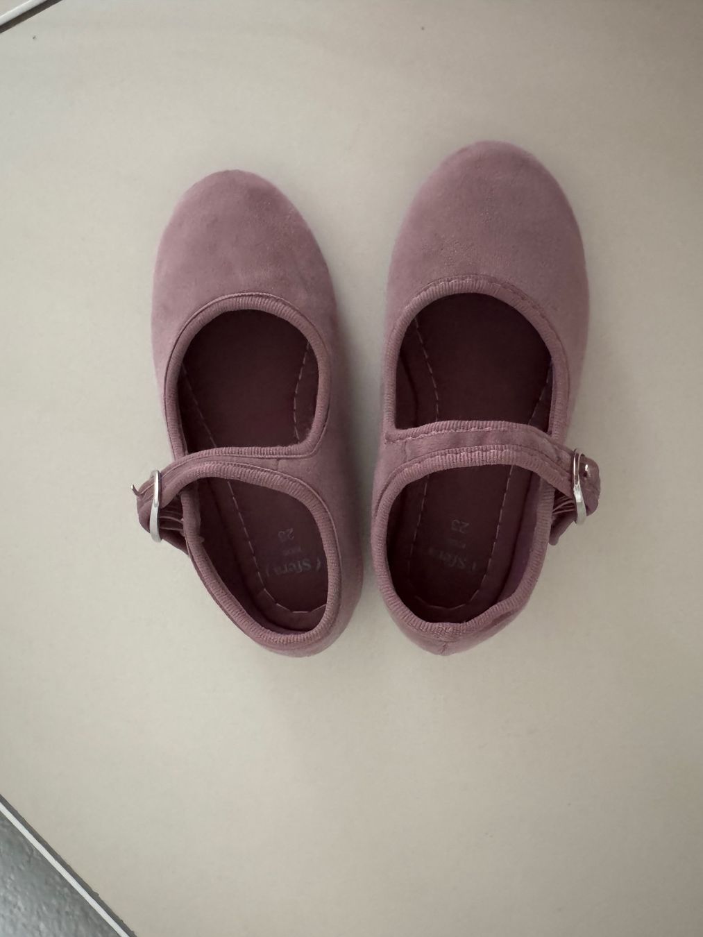 Schuhe für Mädchen: Mädchen Ballerina violet Grösse 23 – Gebraucht aus Langenthal von chirlis 1