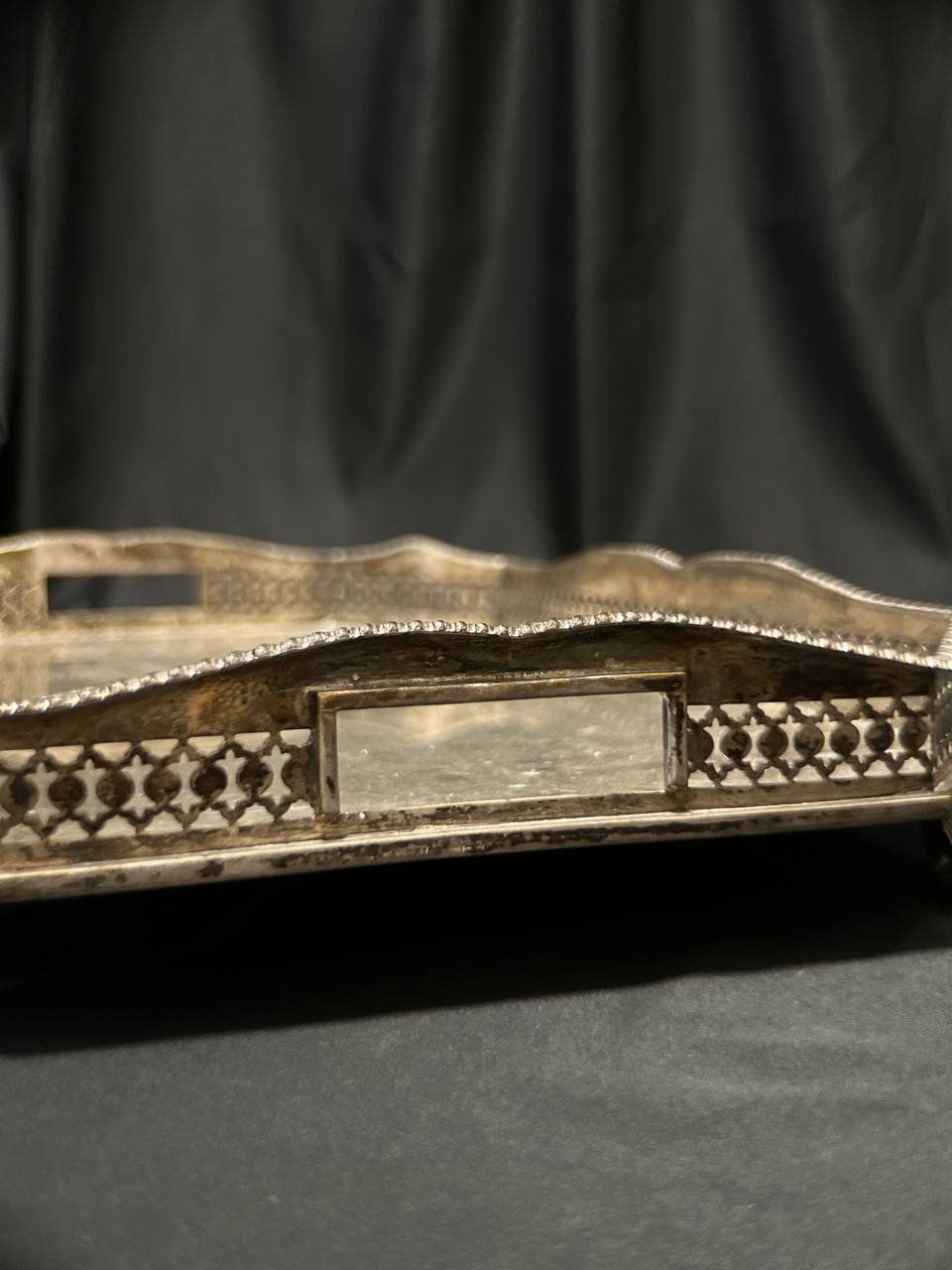 Servierplatten: Grosser antiker versilberter Serviertablett – Gebraucht aus Zug von demkov 5
