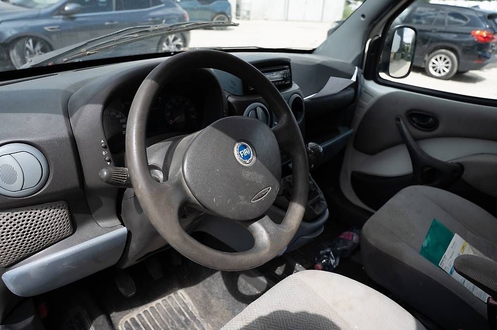 Fiat Automobili: Fiat DOBLO cargol 1.6 – Difettoso da Affeltrangen venduto da AutoZentrumAG 5