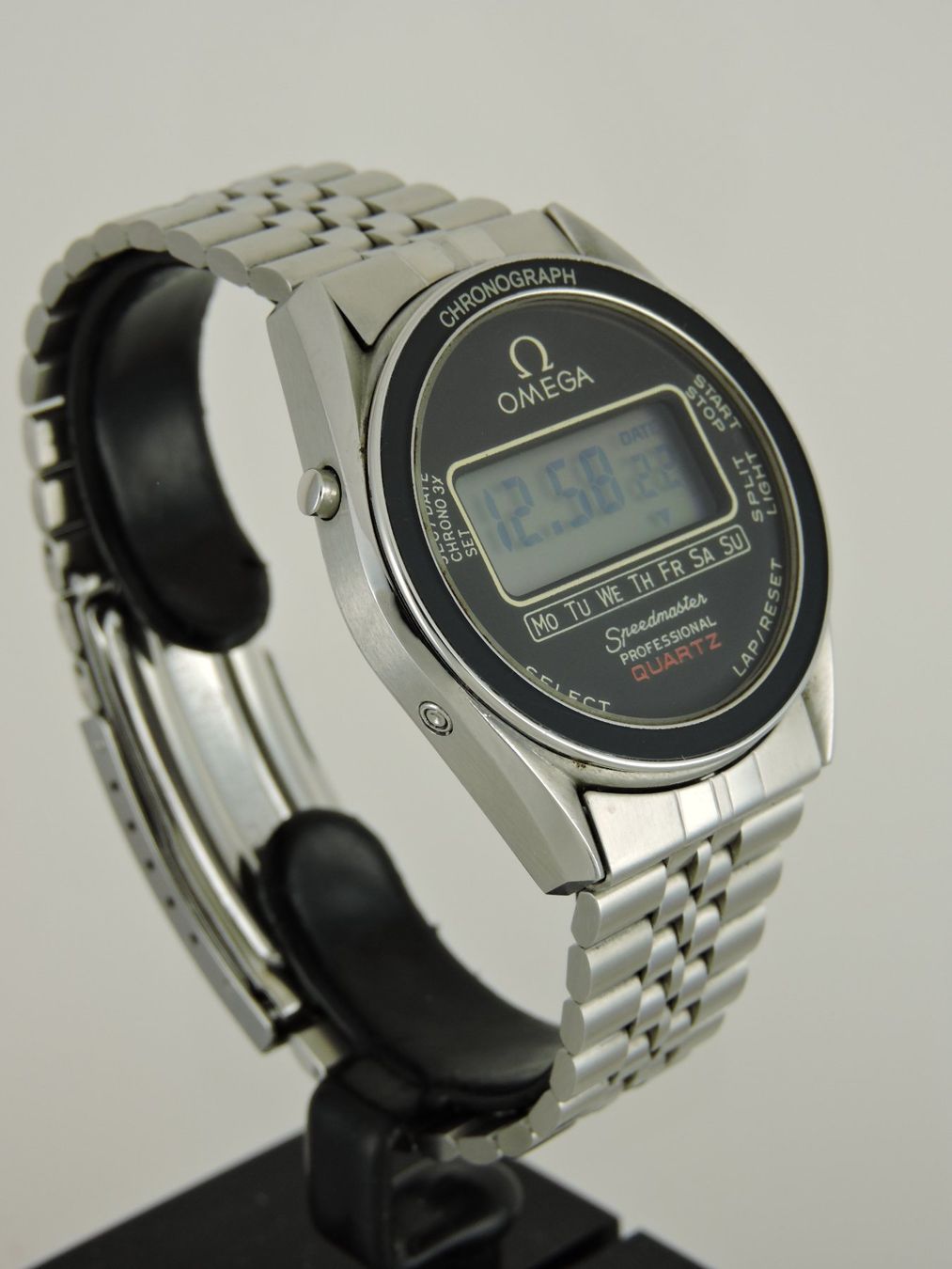 Omega Orologi: 1977 Omega Speedmaster Pro LCD Quartz - Ref. 186.0004 – Usato da Bern venduto da Vintage-Oyster 2
