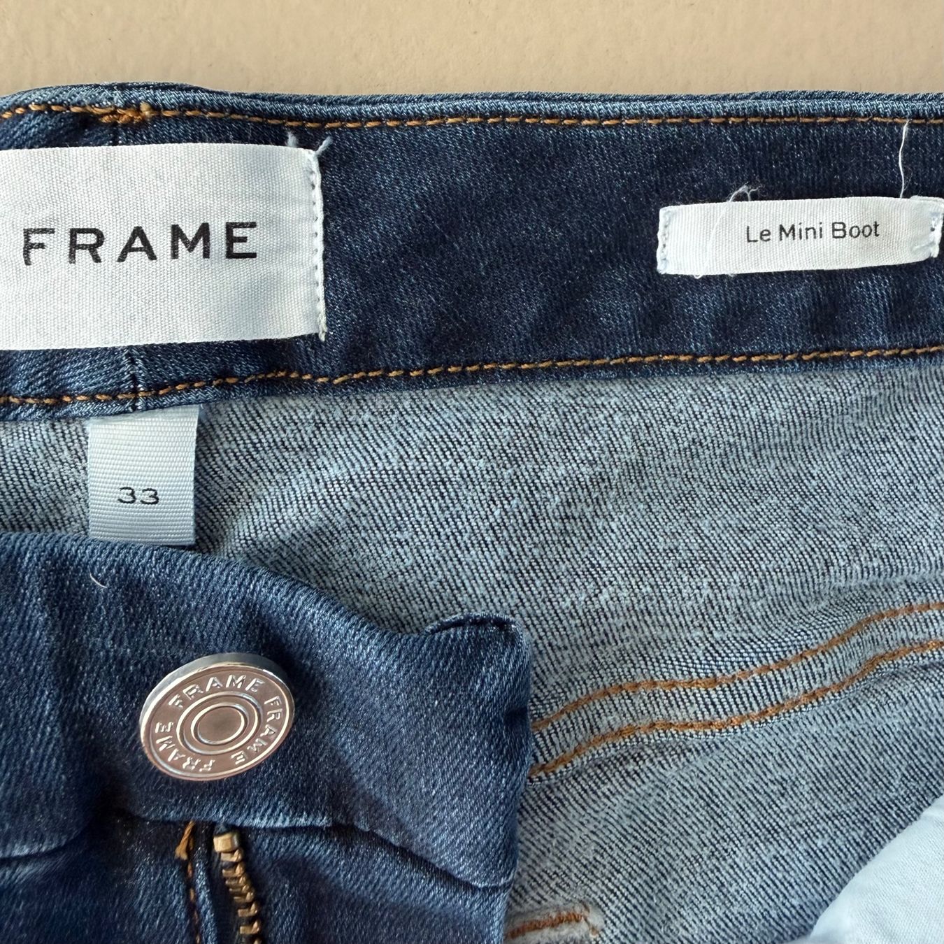 Jeans: FRAME „Le Mini Boot“ Jeans 💙 – Gebraucht aus Zürich von ClosetQueen 7