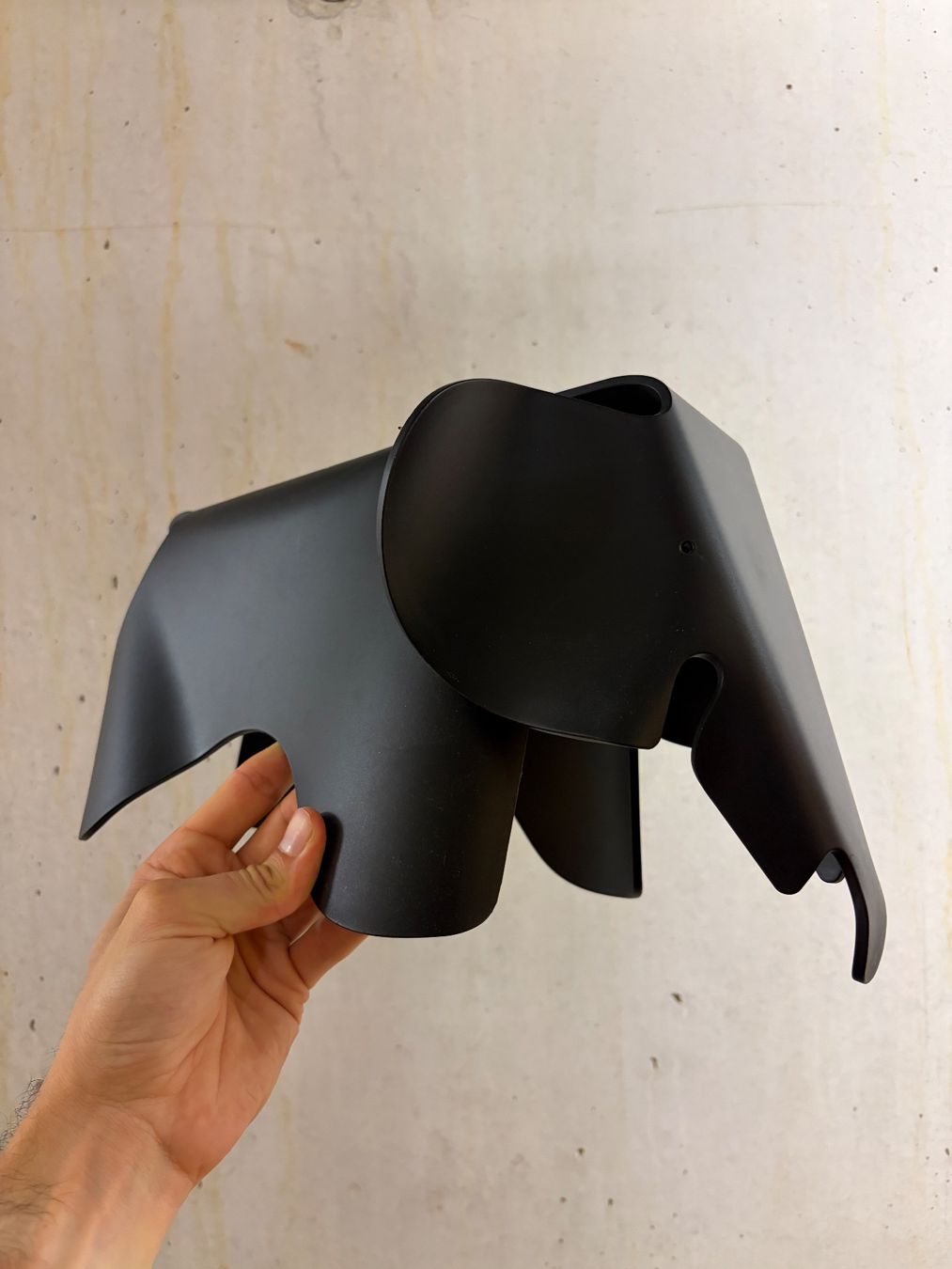 Vitra Figurines: Vitra Eames Elephant – klein, schwarz – D'occasion à Zürich par sas_cp8k 2