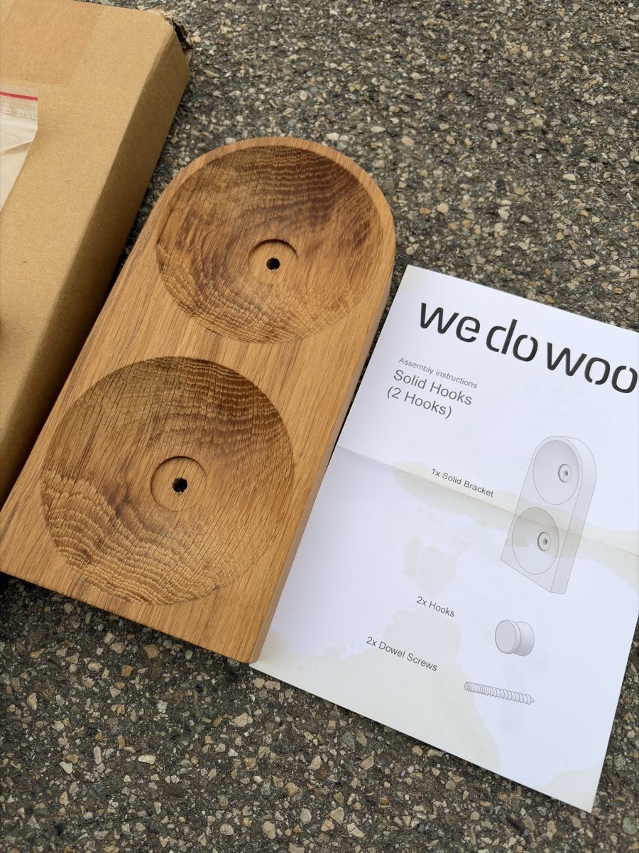 Eisenwaren: We Do Wood Solid Oak Hook  - New in Box! – Neu (gemäss Beschreibung) aus Nyon von tor_6gr5 2