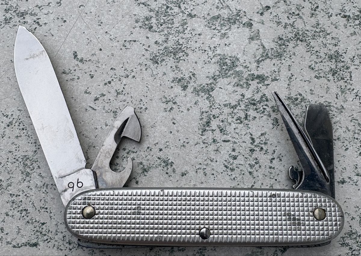 Victorinox Coltelli tascabile: Taschenmesser Victorinox 96 – Usato da Bern venduto da Smintheus 3
