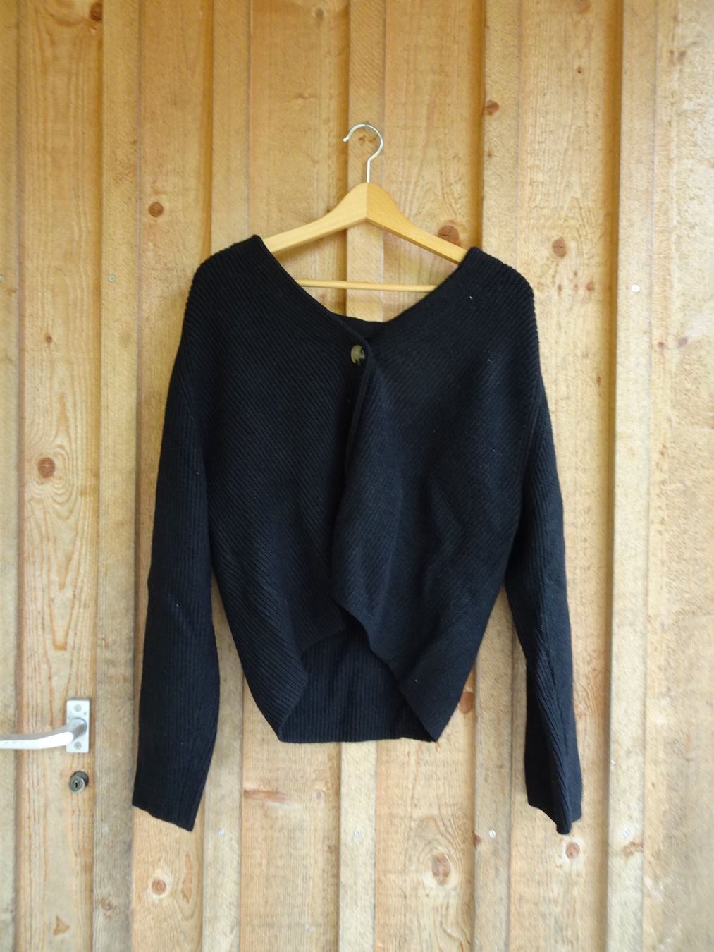 Jacken: Warme Strickjacke schwarz von Edited Gr. 38 - 42582 – Gebraucht aus Küssnacht am Rigi von Good4Deckeli 1